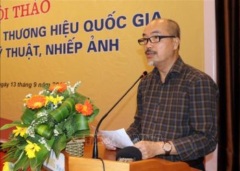 HỌA SĨ THỦY MẶC LA HÁN VINH: TU TÂM, KẾT HỢP NHUẦN NHUYỄN Ý BÚT VÀ CÔNG BÚT