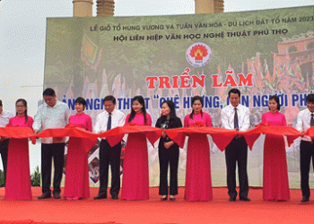Hội Liên hiệp VHNT Phú Thọ tiếp và làm việc với đoàn nghệ sỹ Hiệp hội Giao lưu nghệ thuật quốc tế Hàn Quốc
