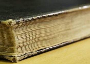 Nghiêm Thị Xuân Thịnh – thơ với đời được tác giả gửi gắm qua tập thơ “Chỉ còn là cổ tích”