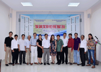 Từ ngôi nhà chung của văn nghệ sĩ