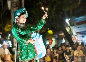 Tùng Dương tổ chức live concert quy mô kỷ niệm chặng đường 20 năm ca hát